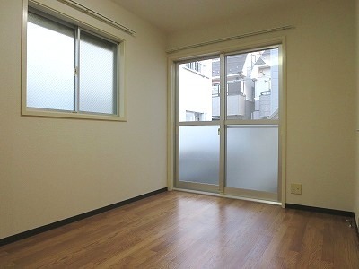 Living and room. Dihedral angle lighting room