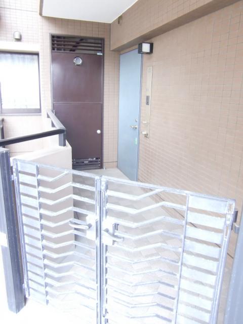 Entrance. Entrance porch 5.81 sq m