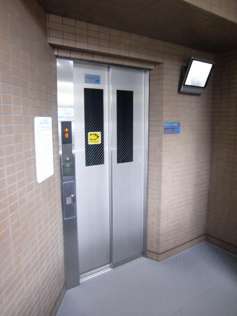 Other. Elevator (TV monitor)