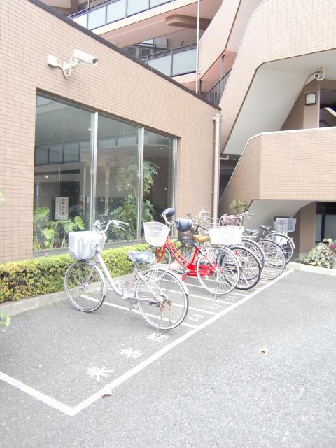 Other. Bicycle-parking space, Bike shelter