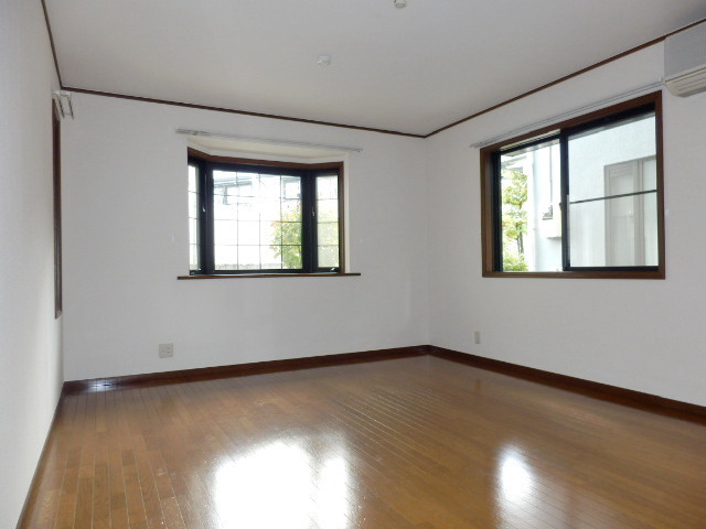 Other room space. Oasis of family