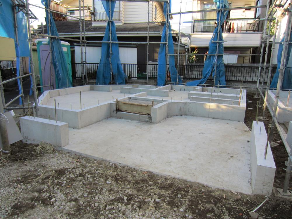 Local appearance photo. Local (12 May 2013) Shooting