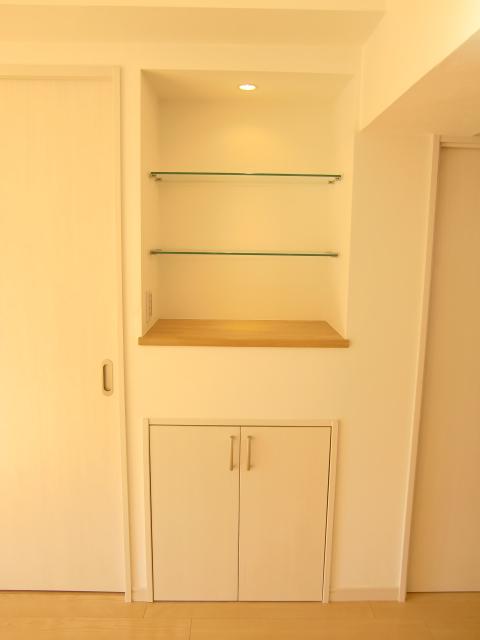 Other. Receipt, Shelf (living)