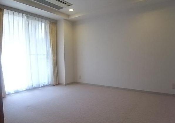 Other introspection. 7.3 Pledge Western-style room that faces the balcony