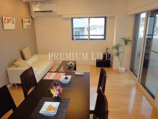 Living.  [living] About 11.2 Pledge