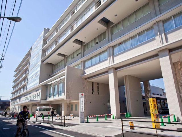 Hospital. 700m to the Japanese Red Cross Society, Tokyo Branch Omori Red Cross hospital