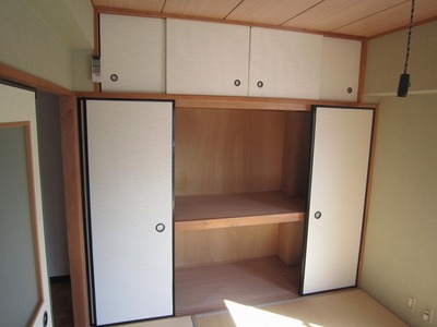 Receipt. Plenty of storage space