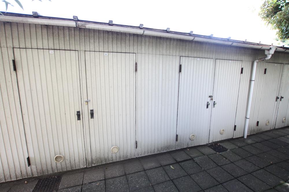 Other. With trunk room