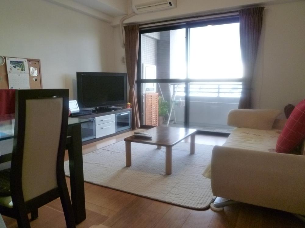 Living. With floor heating, Spacious living-dining