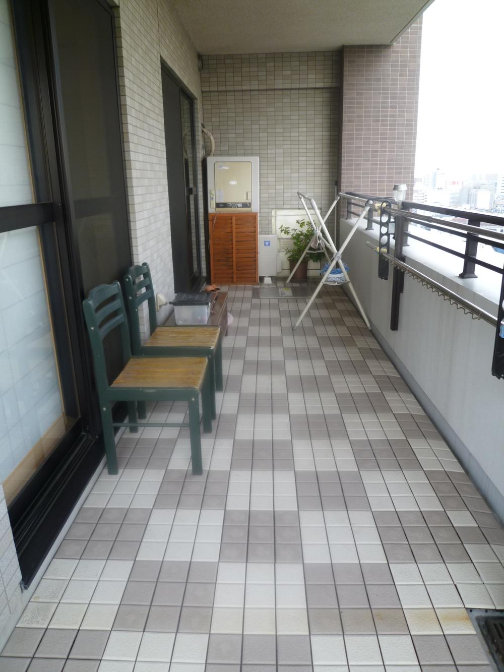 Balcony. Balcony of depth 1.9m