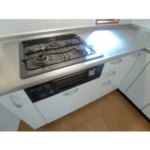 Kitchen. System Kitchen 3-burner stove ・ With grill!