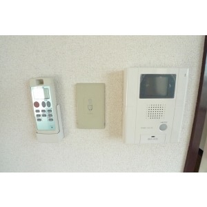 Receipt. Each Western-style: Yes Storage