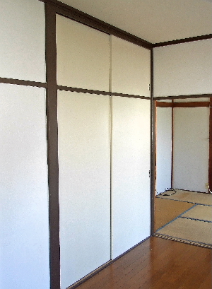 Receipt. Some of the upper closet large storage