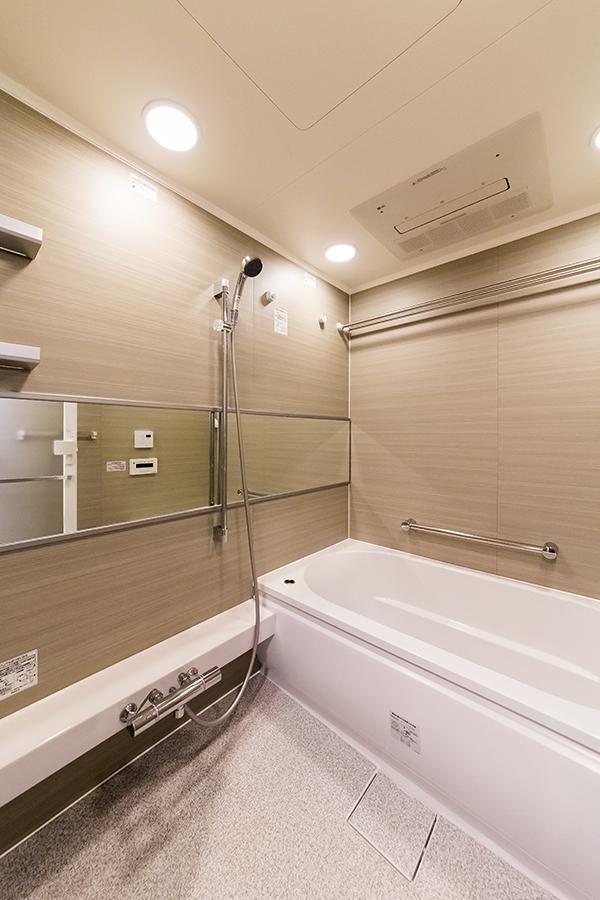 Bathroom. TOTO-made add-fired function with unit bus new exchange (TES mist sauna ・ With bathroom ventilation dryer)