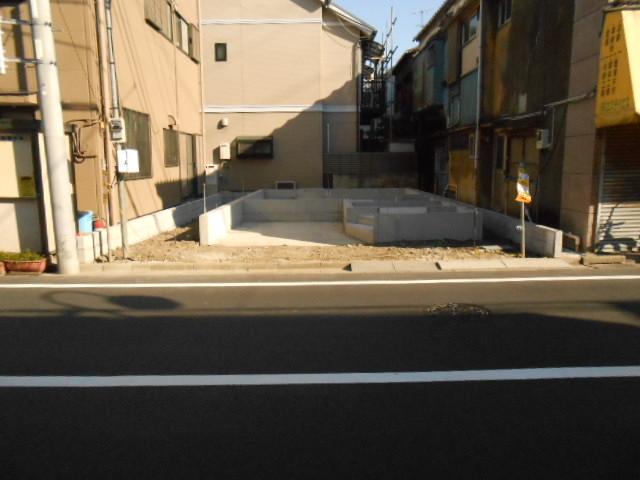 Local appearance photo. Local (11 May 2013) Shooting