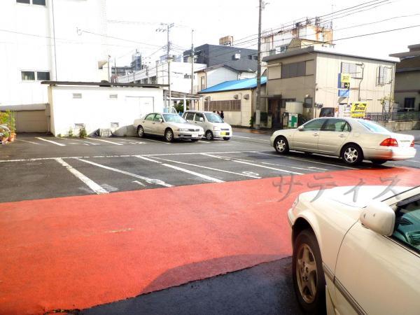 Parking lot. Parking sky there (monthly 20,000 yen)