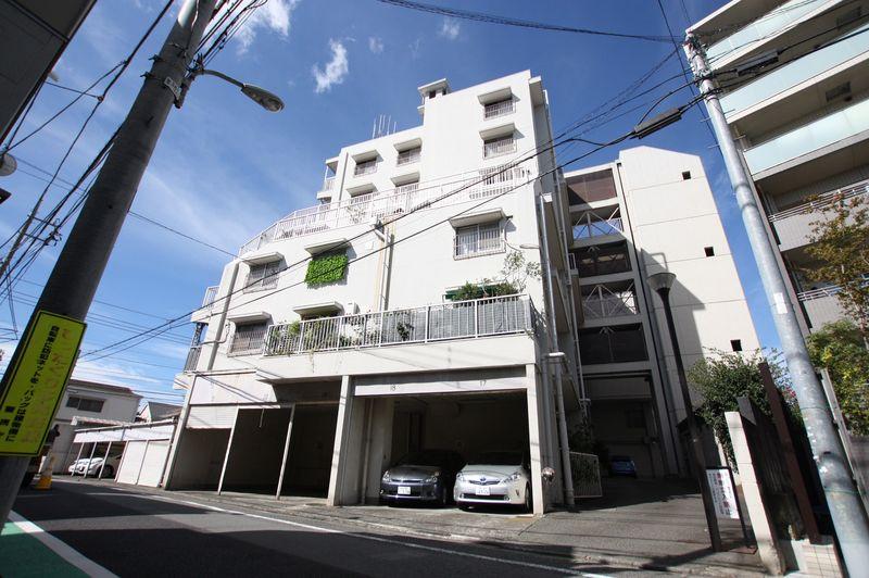 Local appearance photo. Pets welcome