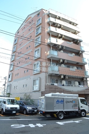 Living and room. It is in Kuo card gift