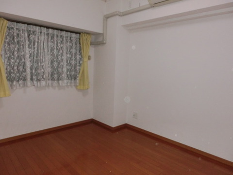 Other room space. Western-style 5.7 Pledge