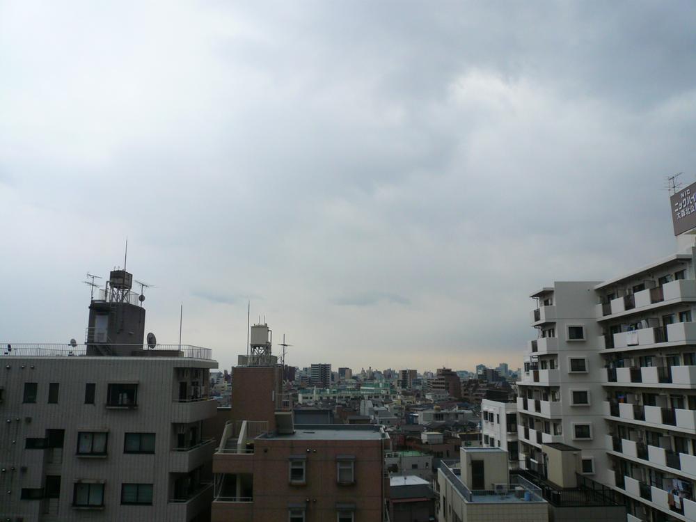 View photos from the dwelling unit. View from the site (October 2013) Shooting