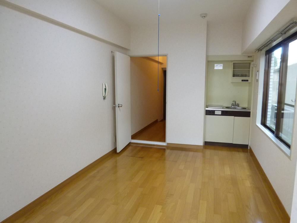 Non-living room. Indoor (July 2013) Shooting