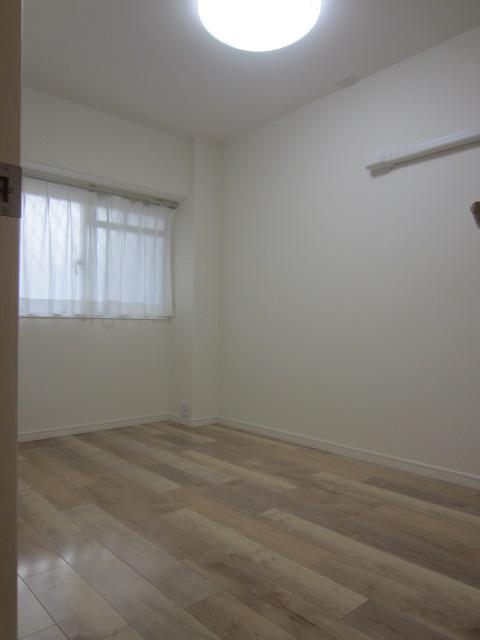 Non-living room. Western style room 4.9 tatami