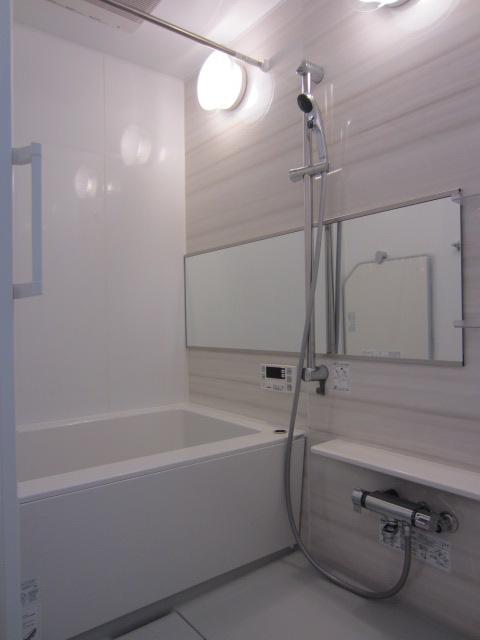 Bathroom. Add-fired ・ With bathroom drying function