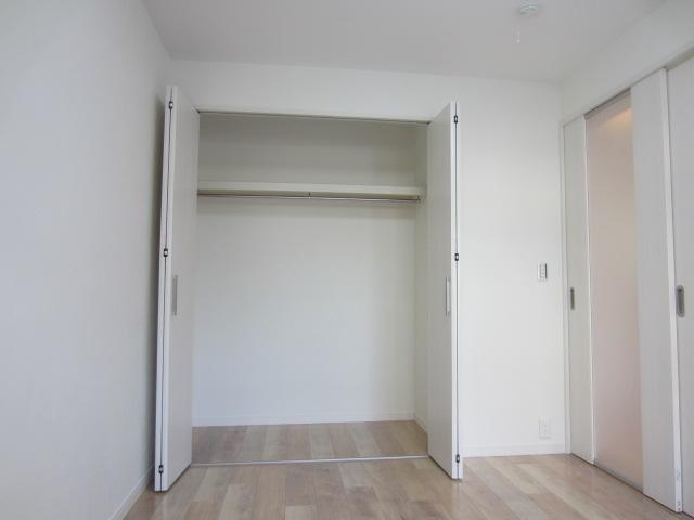 Receipt. Western-style 6 tatami closet