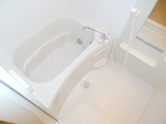 Bath. Convenient bathroom dryer ・ Bathing with reheating function