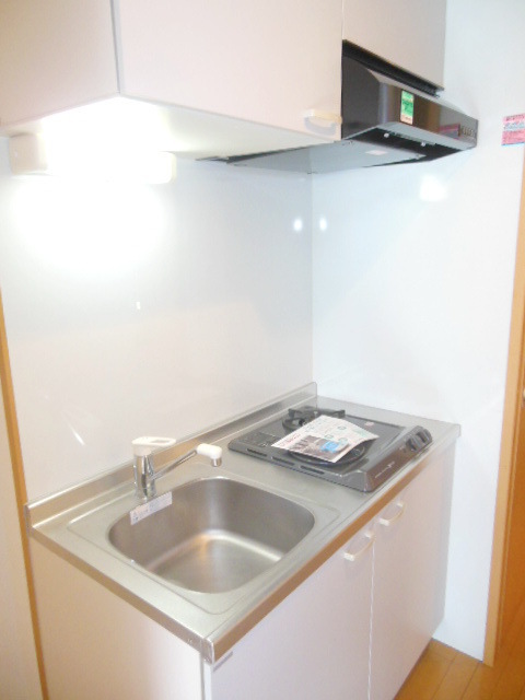 Kitchen. Dishes get on the kitchen