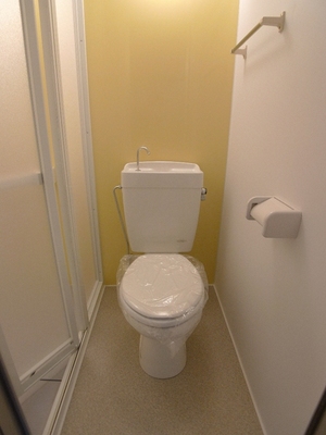 Toilet. ◆ toilet ◆