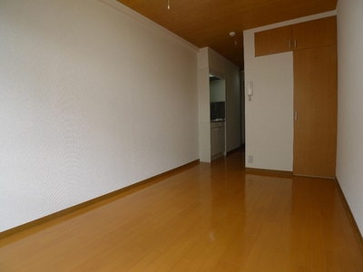 Living and room. ◆ Western style room ◆ Flooring 6 Pledge