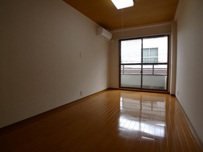 Living and room. ◆ Western style room ◆ Day is good ・ With lighting equipment