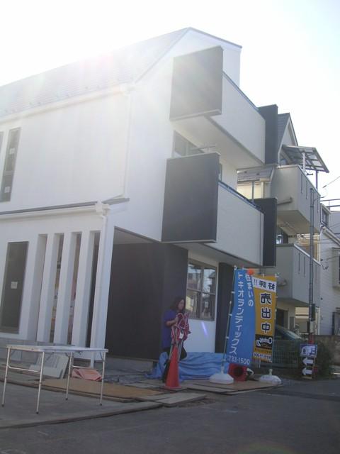 Other. C Building appearance