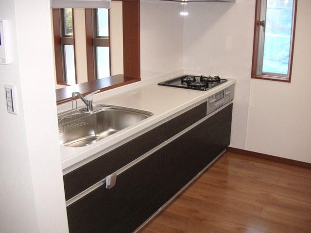 Kitchen. Indoor (11 May 2013) Shooting