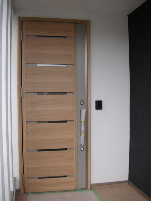 Entrance. Local (11 May 2013) Shooting