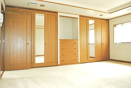 Other room space. Large master bedroom