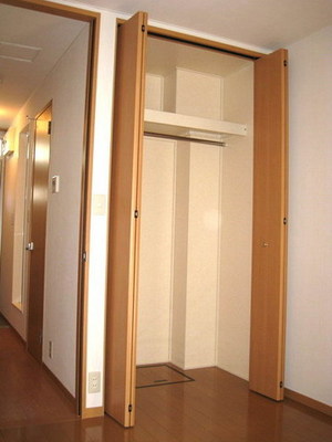 Receipt. Also firmly secured closet