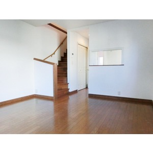 Living and room. Entrance direction than 1F living