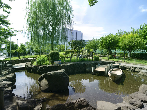 Surrounding environment. Shimomaruko park (about 560m ・ 7-minute walk)