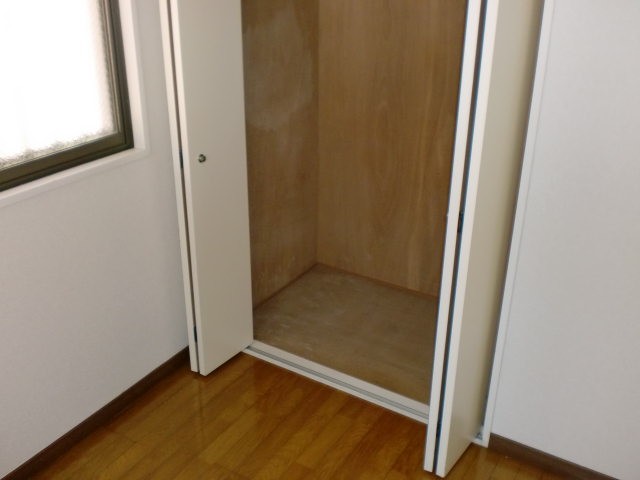 Receipt. Separate reference photograph