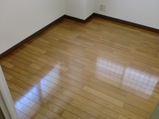 Living and room. Separate reference photograph