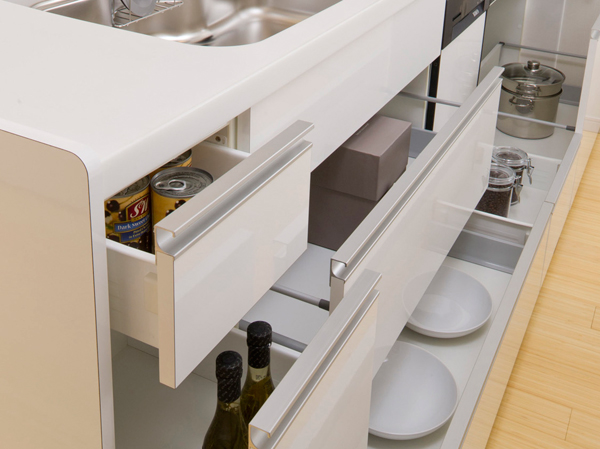 Kitchen.  [Sliding large storage] In addition to the storage space of large capacity, Since the pull-out of you can make out of things to smooth. (Same specifications)