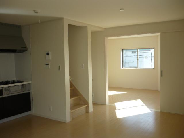 Same specifications photos (living)