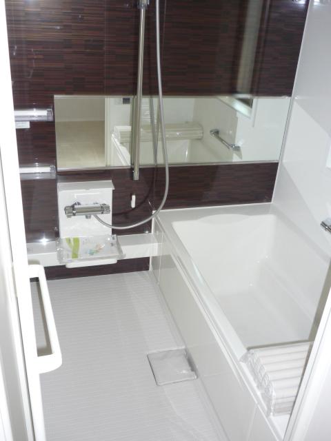 Same specifications photo (bathroom)