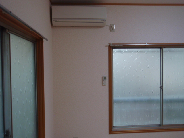 Living and room. Western-style 6 Pledge