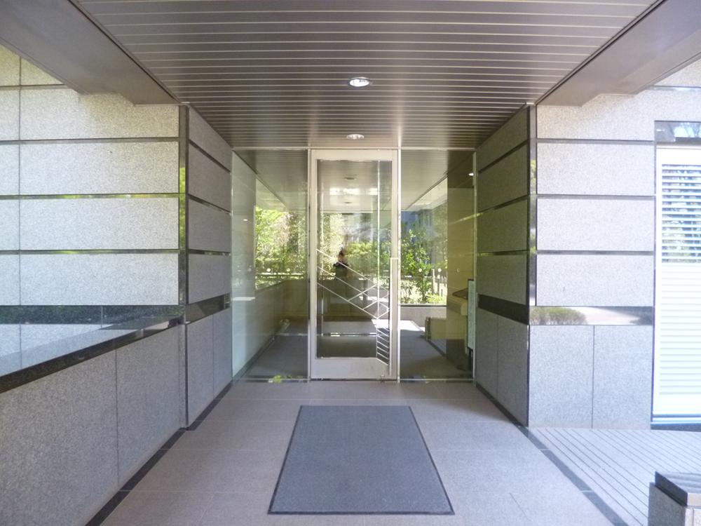 Local appearance photo. Local (04 May 2013) Shooting