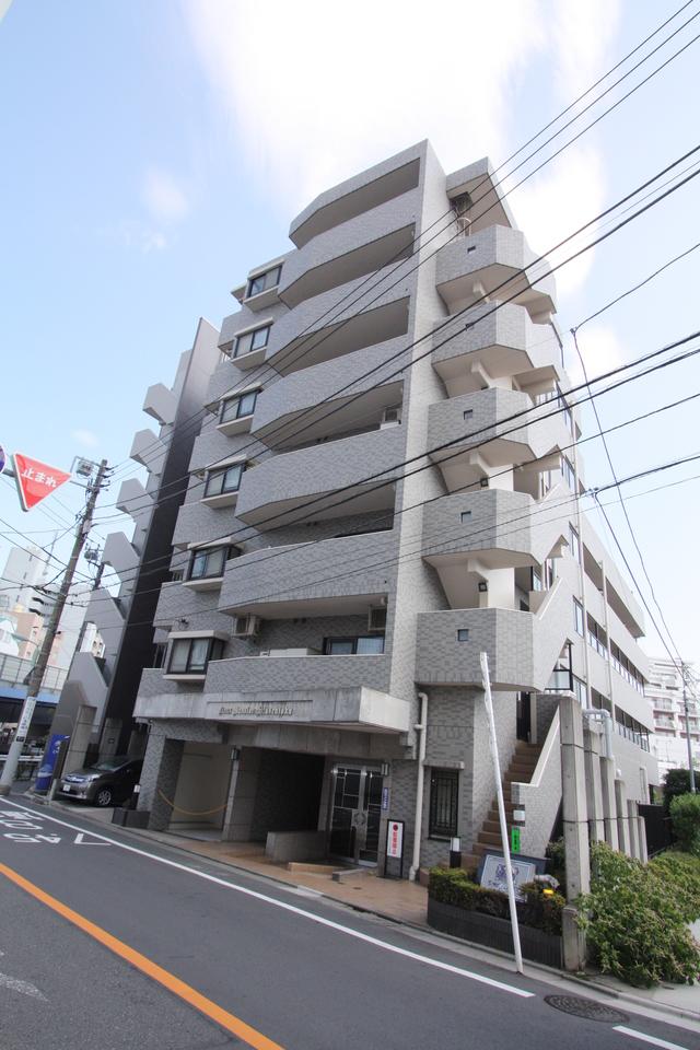 Local appearance photo