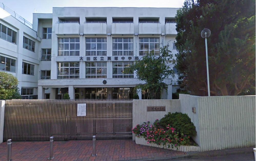 Junior high school. 1000m to Kaizuka junior high school