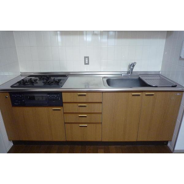 Kitchen. Another room reference photograph